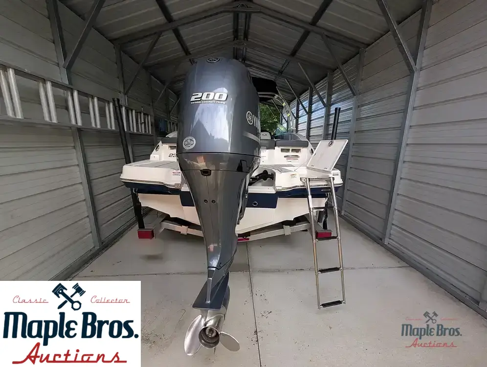 2020 Chaparral 23 SSI
