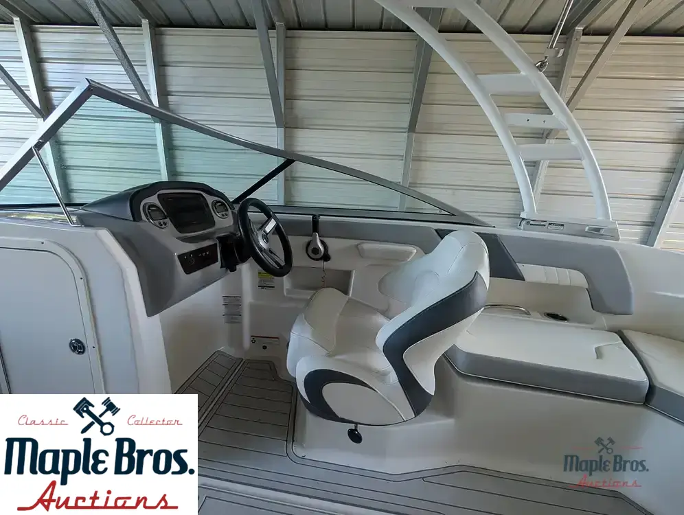 2020 Chaparral 23 SSI