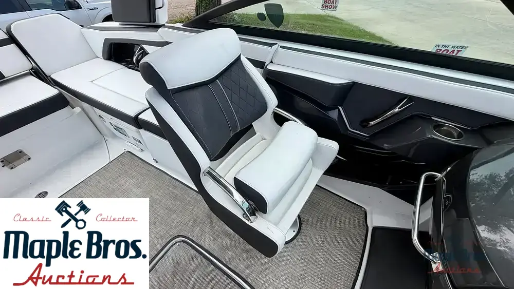 2022 Monterey Elite Series 258 SS