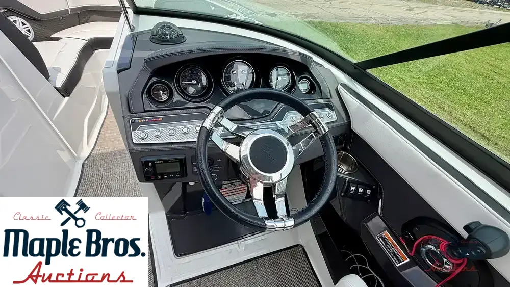 2022 Monterey Elite Series 258 SS