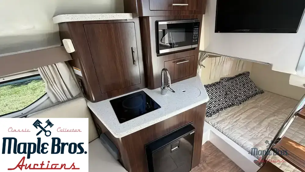 2018 Regal Express 28