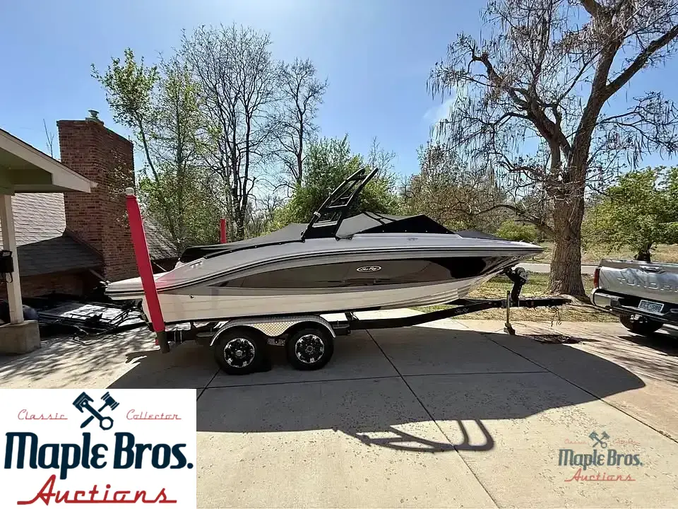 2022 Sea Ray SPX210