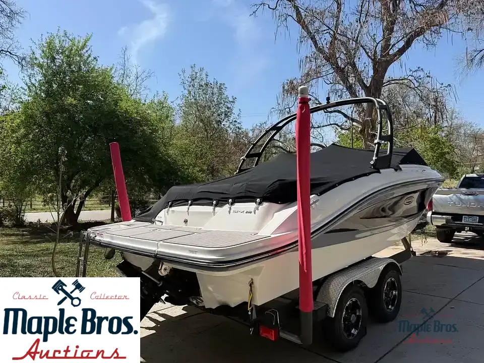 2022 Sea Ray SPX210