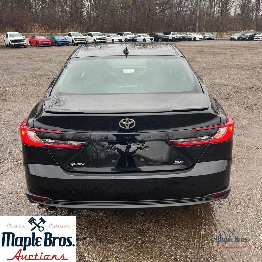 2025 Toyota Camry SE