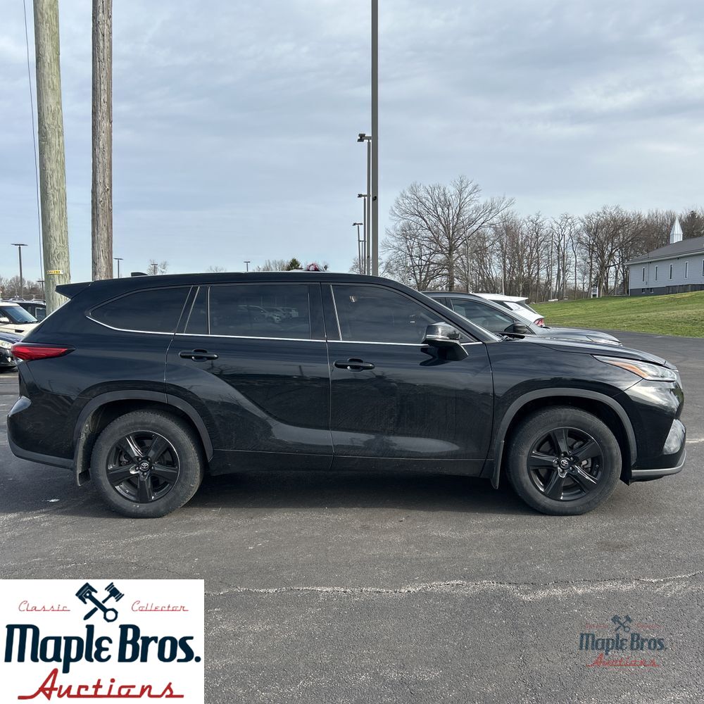 2021 Toyota Highlander LE