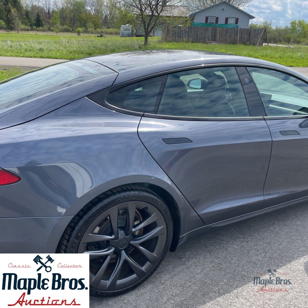 2022 Tesla Model S Base