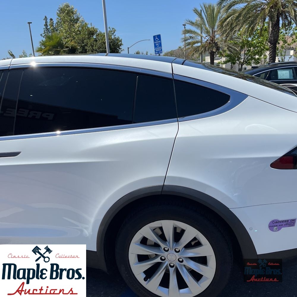 2019 Tesla Model X Standard Range