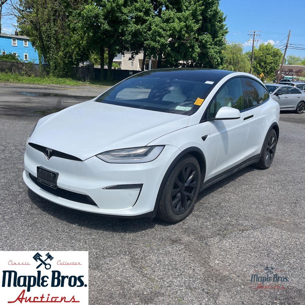 2022 Tesla Model X Base