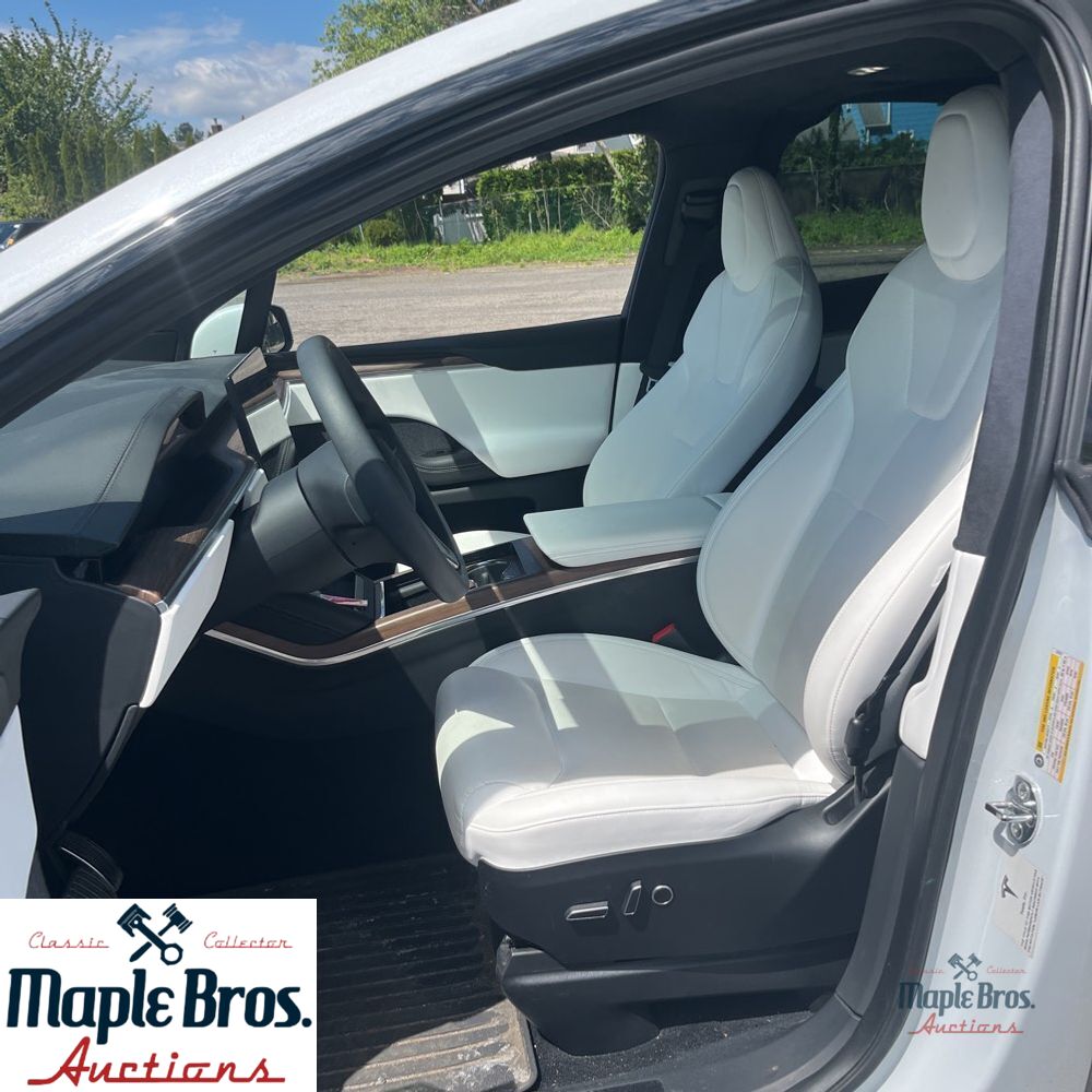 2022 Tesla Model X Base
