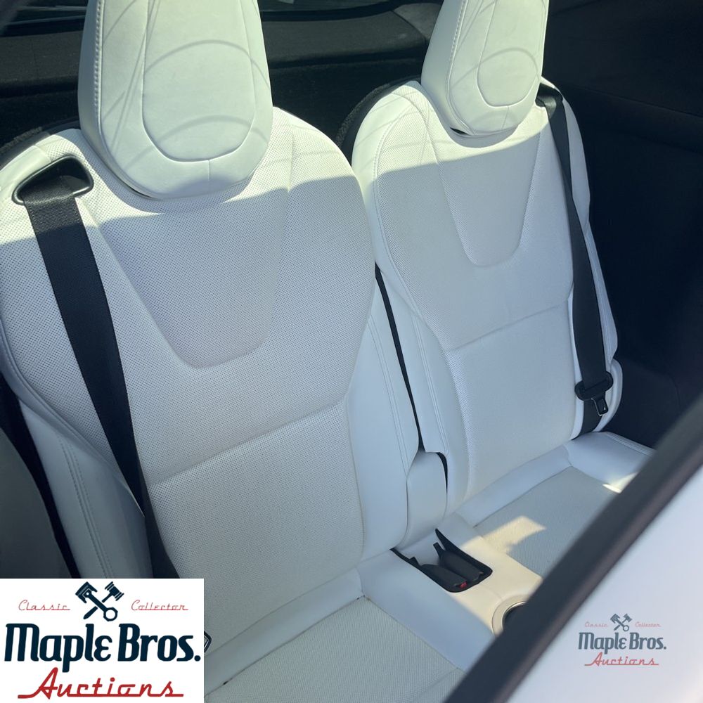 2022 Tesla Model X Base