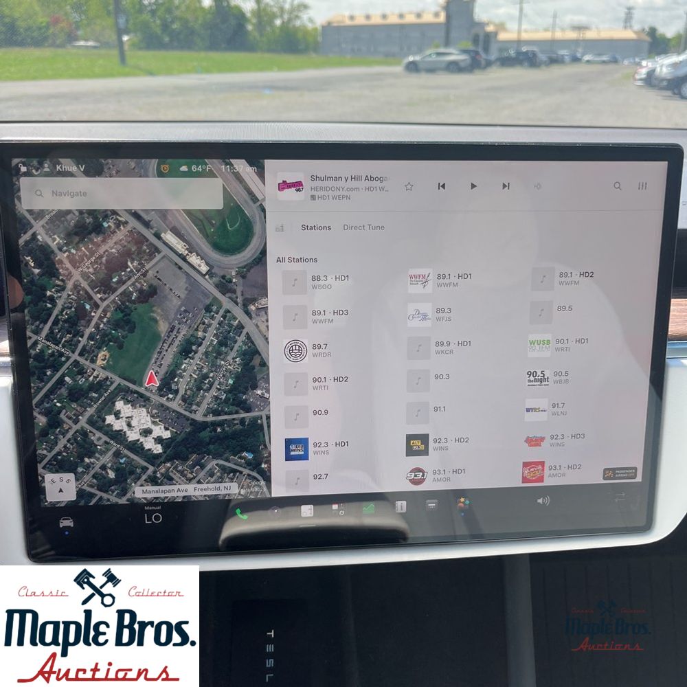 2022 Tesla Model X Base