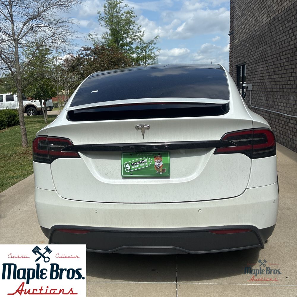 2022 Tesla Model X Base