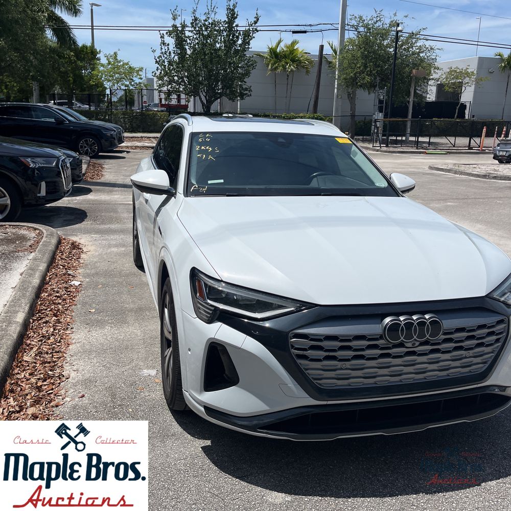 2024 Audi Q8 e-tron quattro Premium Plus