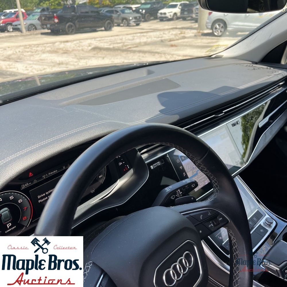 2023 Audi Q8 Premium Plus