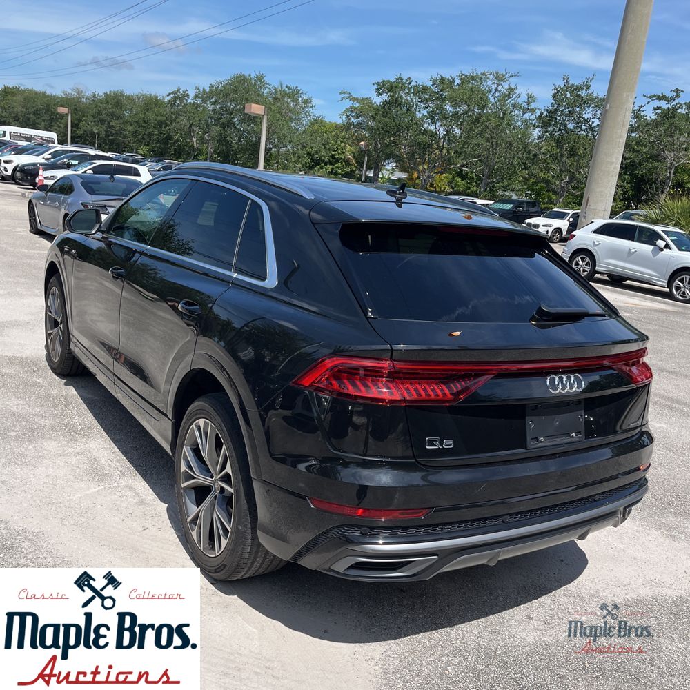 2023 Audi Q8 Premium Plus